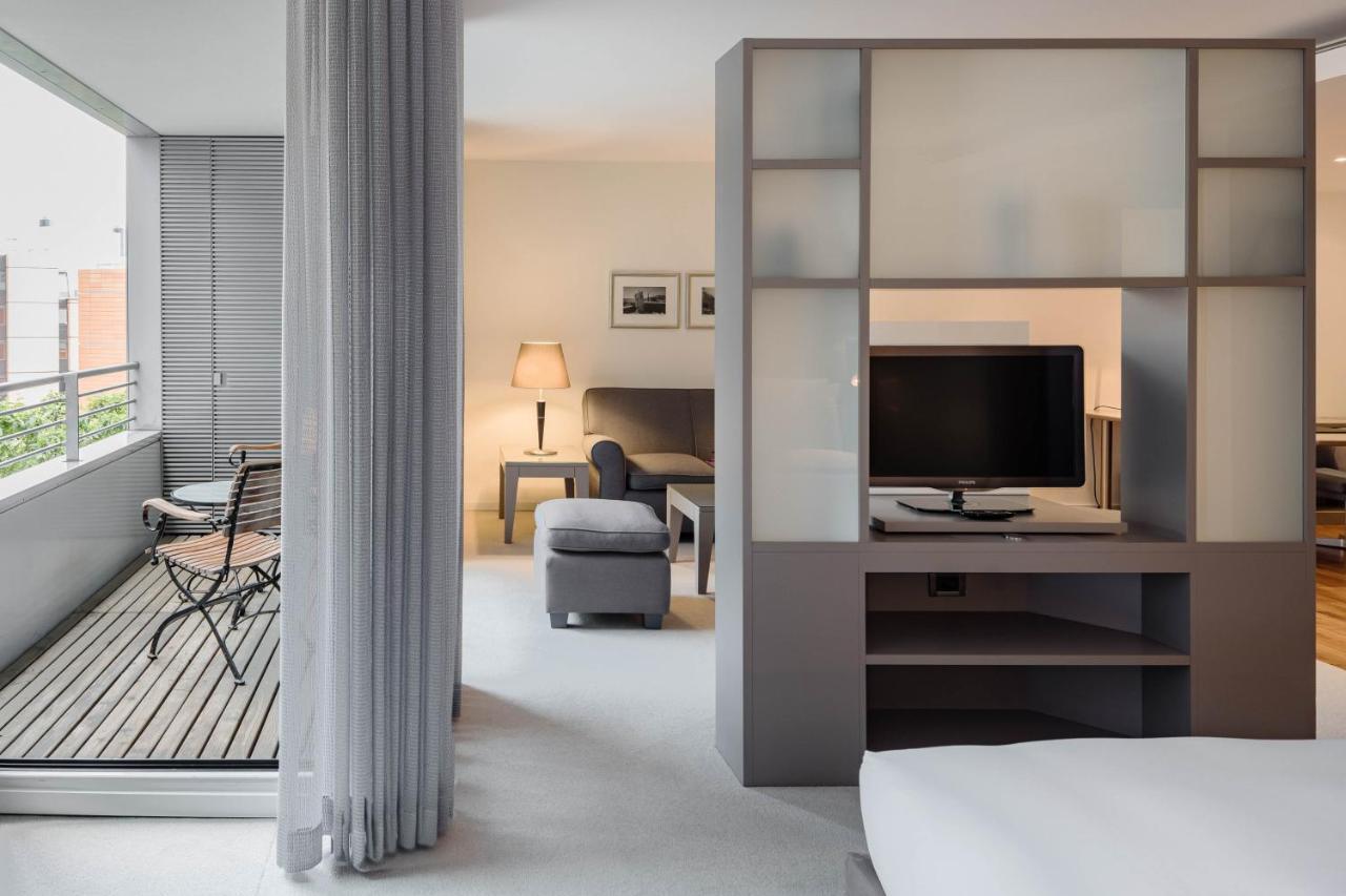 فندق ذا ماندالا برلين المظهر الخارجي الصورة A room at the hotel