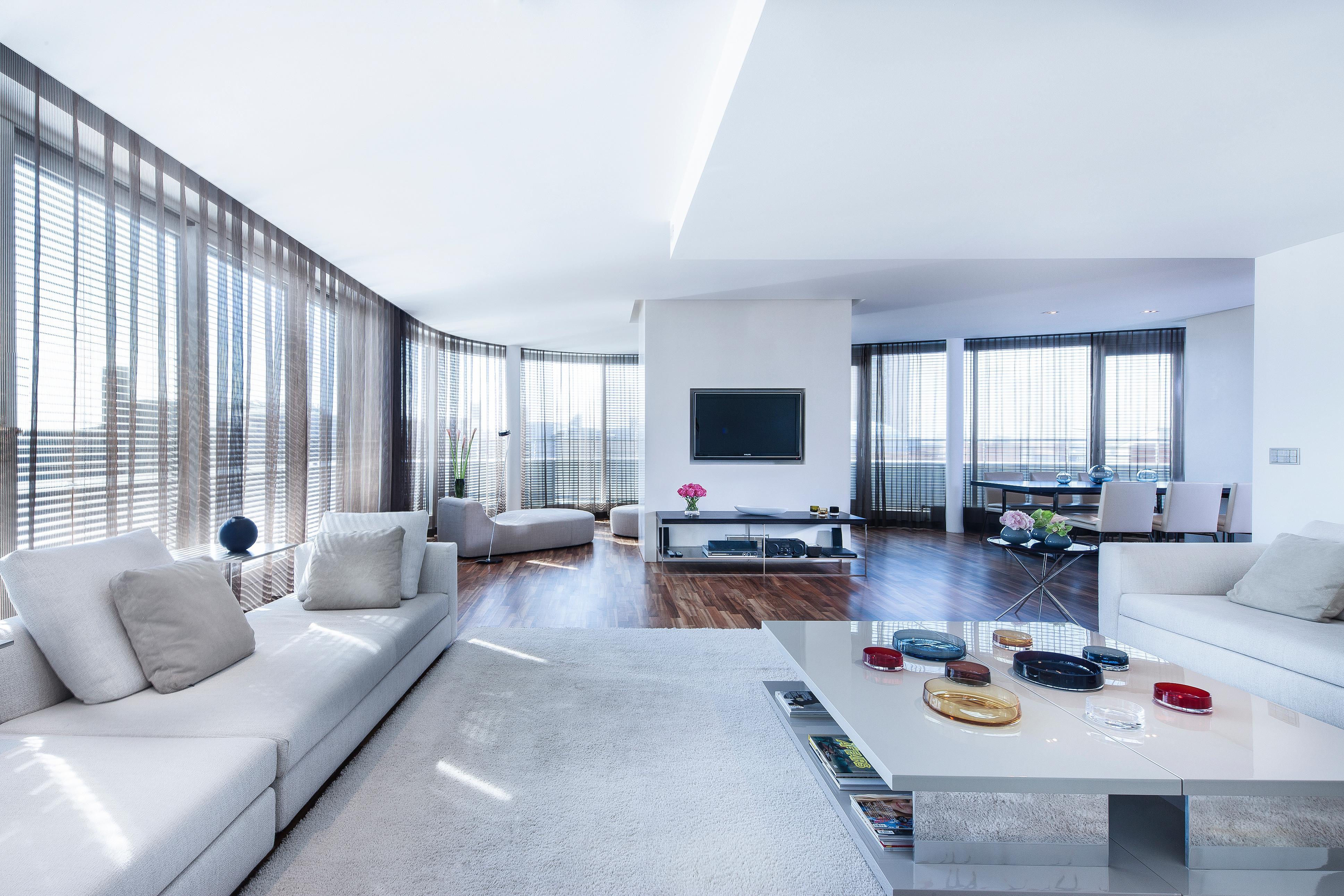 فندق ذا ماندالا برلين المظهر الخارجي الصورة Interior of a penthouse apartment