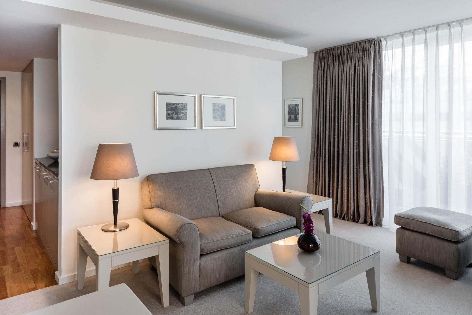 فندق ذا ماندالا برلين المظهر الخارجي الصورة A living room at the hotel